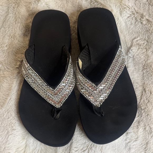 Shoes - Elegant Black and Silver Women's Sandals